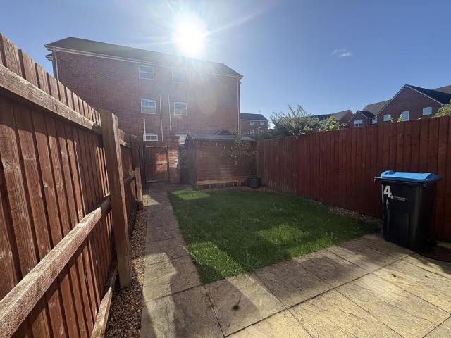 Townhouse for rent in Kingsmead, Davenham