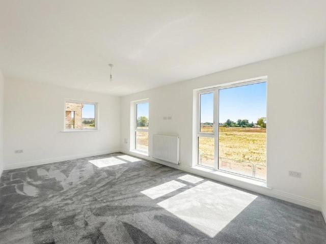 Townhouse for rent in Arbury, Cambridgeshire