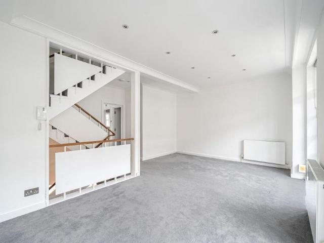 Townhouse for rent in St. John's Wood, Isle Of Man