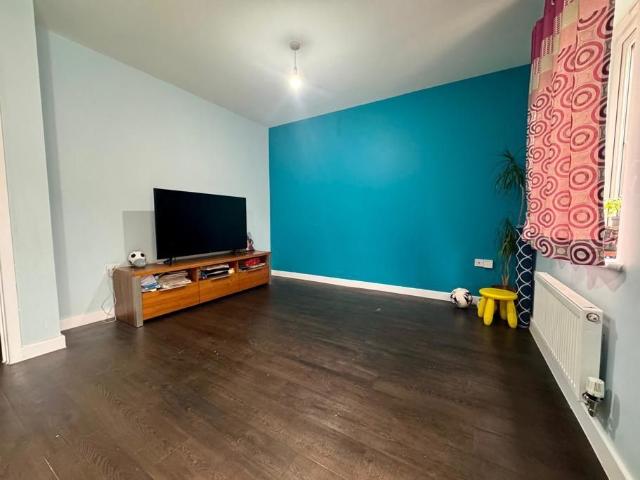 Townhouse for rent in Cornwall