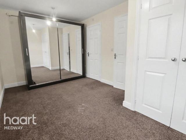 Townhouse for rent in Strood, Isle Of Man