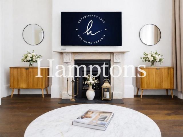 Townhouse for rent in Westminster, Greater London