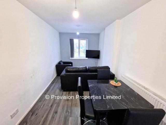 Townhouse for rent in Wells, Somerset