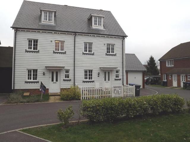 House for rent in Slaugham, Perryfields
