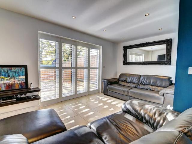 Townhouse for rent in Daws Hill, Cressex