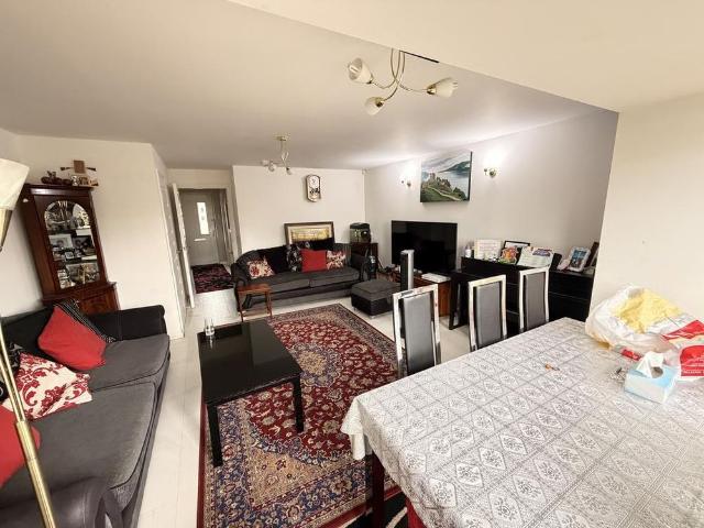 Townhouse for rent in Emersons Green, South Gloucestershire