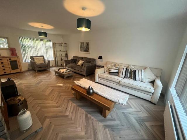 Townhouse for rent in West Cliff, Bournemouth