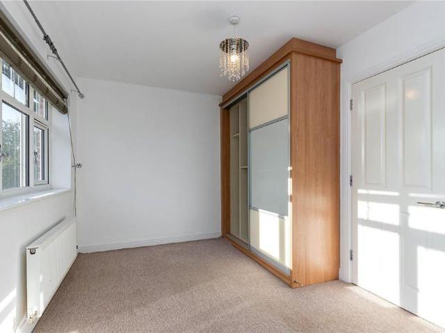 Townhouse for rent in Hurdsfield, Macclesfield