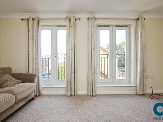 Townhouse for rent in Horfield, Feckenham