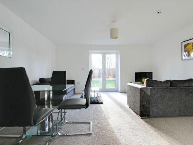 Townhouse for rent in West Hampstead, Greater London