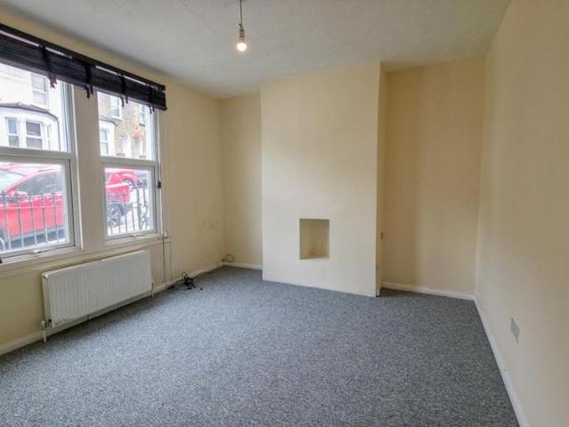 Townhouse for rent in Glyndon, Plumstead