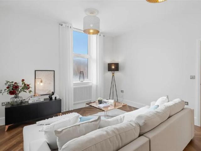Townhouse for rent in Golden Valley, Folkestone and Hythe