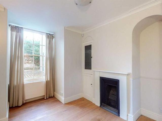 Townhouse for rent in Frankwell