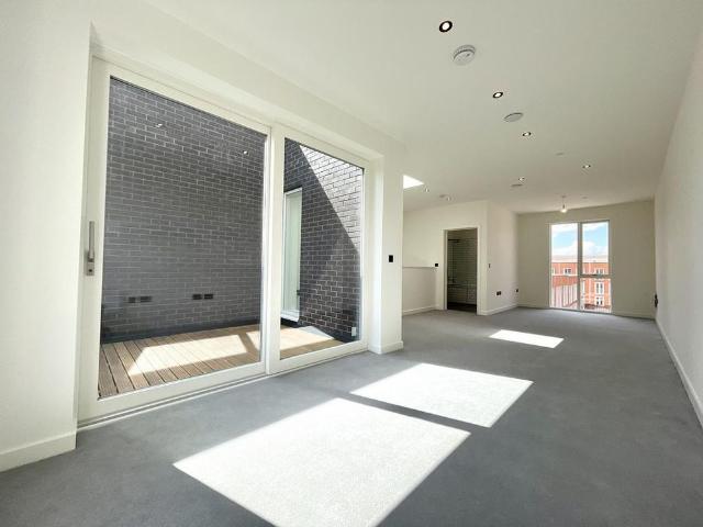 Townhouse for rent in Ladywood, West Midlands