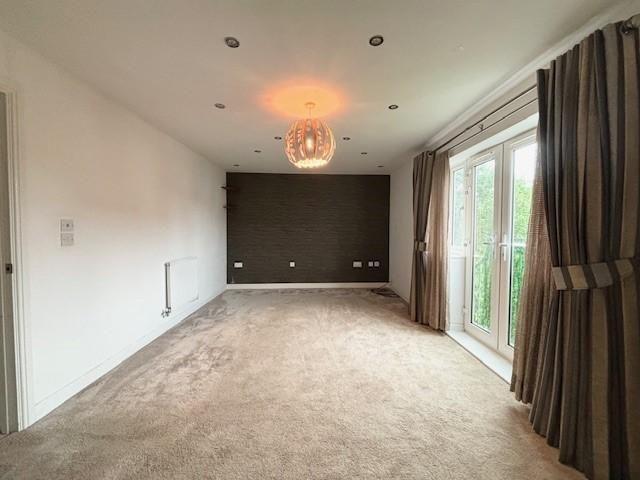 Townhouse for rent in Berryfield, Buckinghamshire
