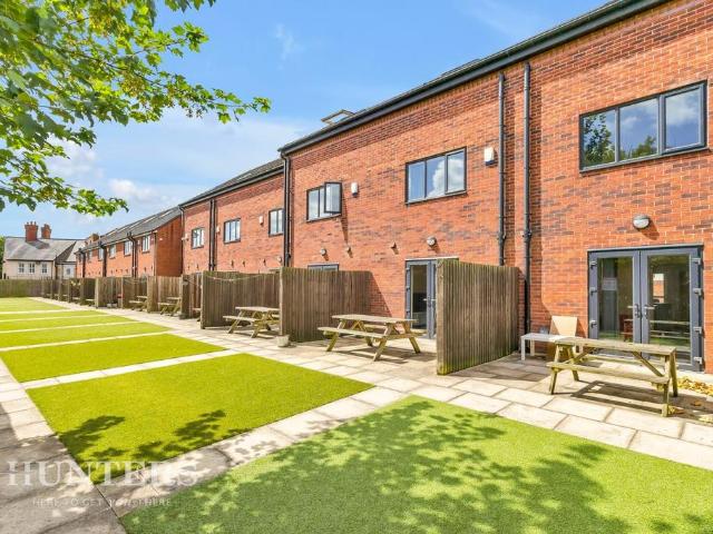 House for rent in Higher Broughton, Salford