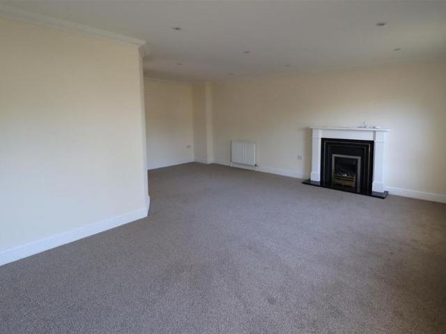 Townhouse for rent in Barway, Cambridgeshire