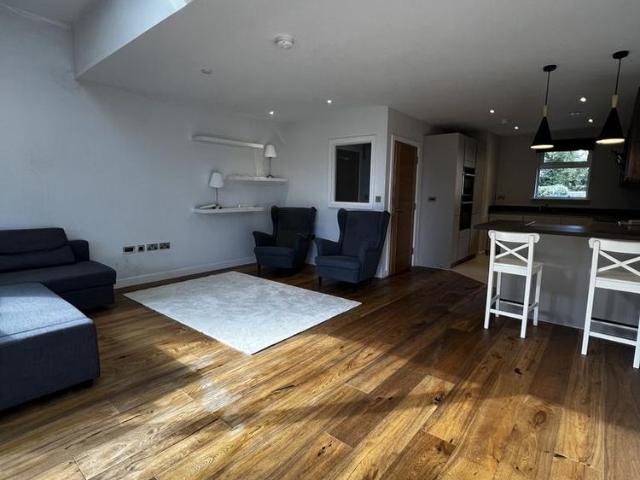 Townhouse for rent in Withington, Manchester