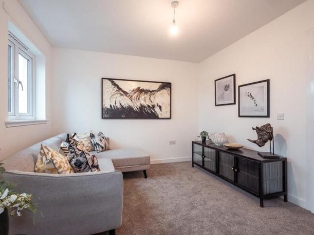 Townhouse for rent in Echline, Scotland