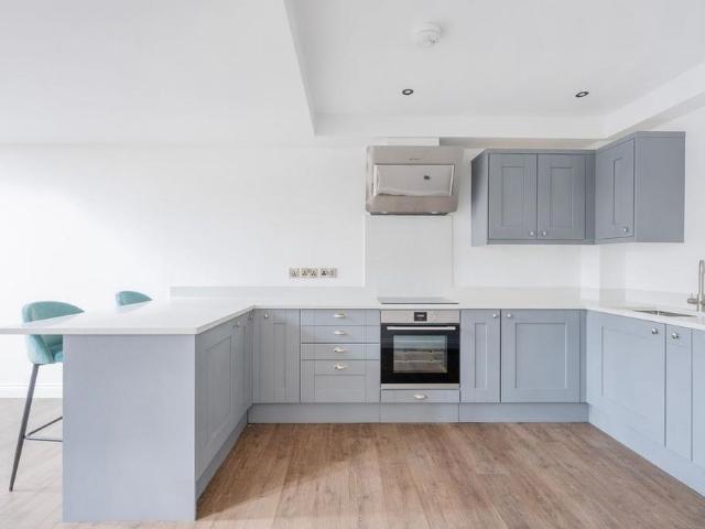 Townhouse for rent in Heigham Grove, East Bank