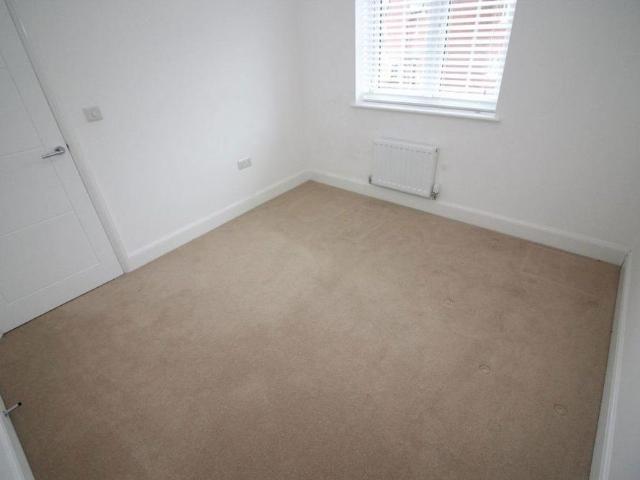 Townhouse for rent in Billinge, St Helens