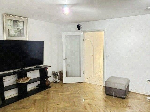 Townhouse for rent in Cosham, Portsmouth