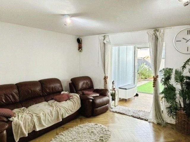 Townhouse for rent in Cosham, Portsmouth