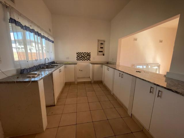 Townhouse for rent in Seaview, Kwazulu-natal