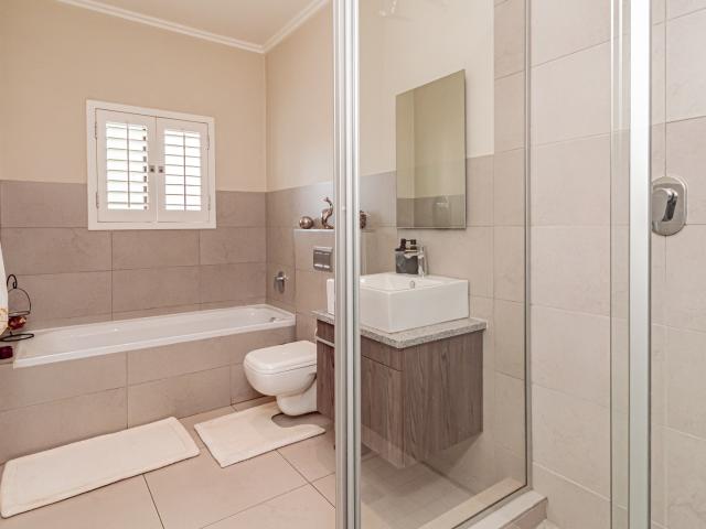 Townhouse for rent in Randburg, Gauteng