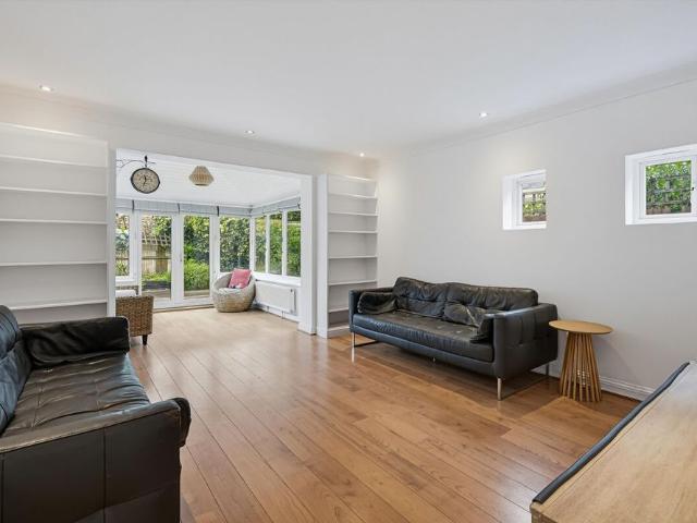 House for rent in Millwall, Greater London