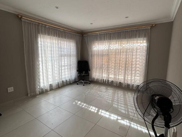 Townhouse for rent in Meyersdal, Ekurhuleni