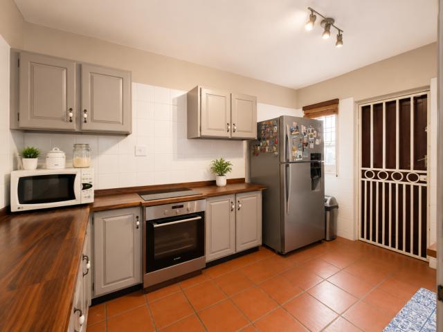 Townhouse for rent in Waterkloof, Gauteng