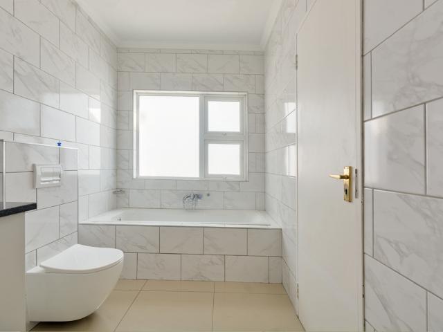 Townhouse for rent in Alexandra, Gauteng