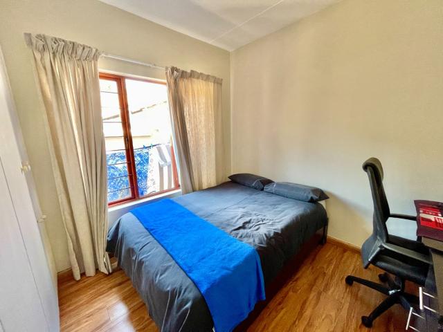 Townhouse for rent in Vosloorus, Gauteng