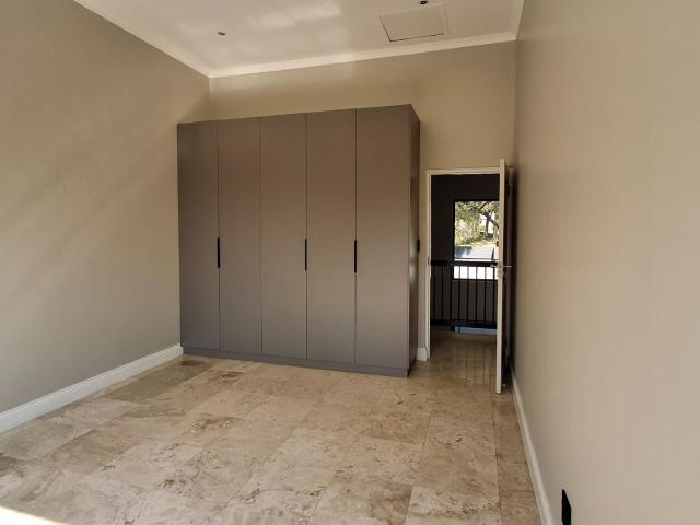 Townhouse for rent in Waterkloof, Gauteng