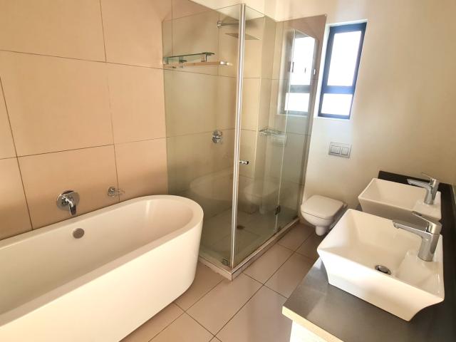 Townhouse for rent in Waterkloof, Gauteng