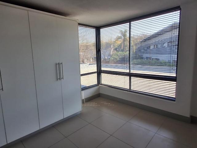 Townhouse for rent in Waterkloof, Gauteng