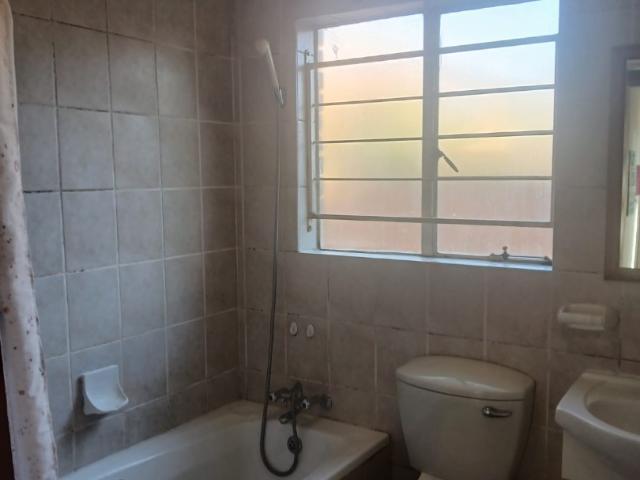 Townhouse for rent in Nooitgedacht, Gauteng