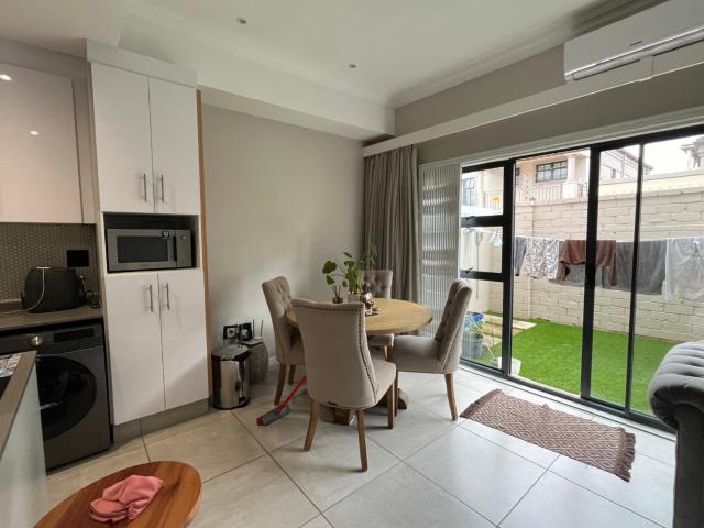 Townhouse for rent in Seaview, Kwazulu-natal