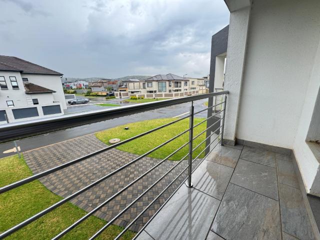 Townhouse for rent in Waterkloof, Gauteng