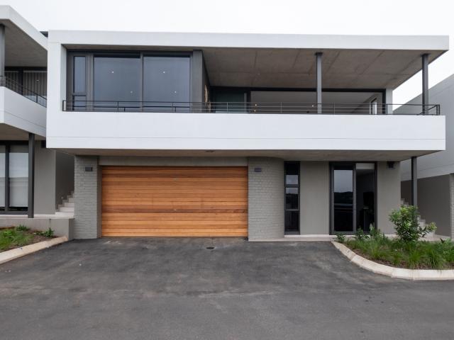 Townhouse for rent in Princess Grant, Kwazulu-natal