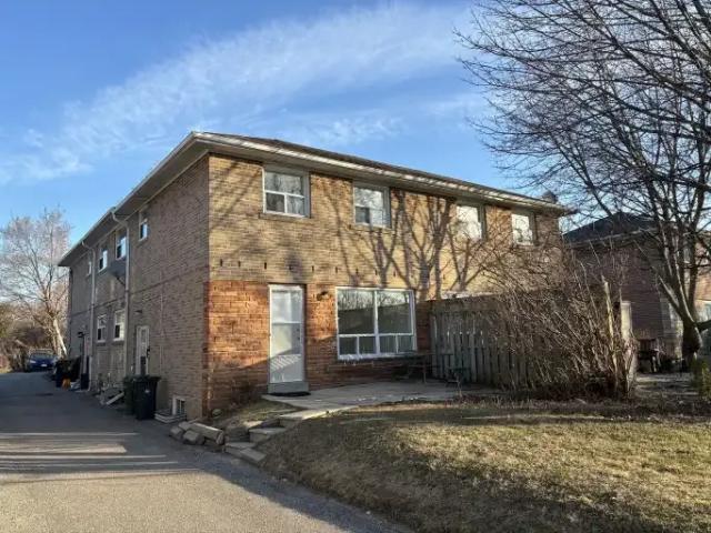 Townhouse for rent in Woburn, Ontario