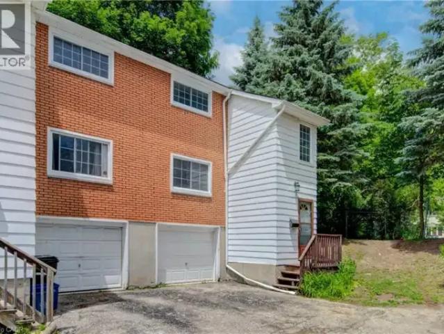 Townhouse for rent in Waterloo, Ontario