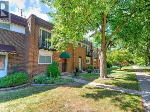 Townhouse for rent in Maidstone, Ontario