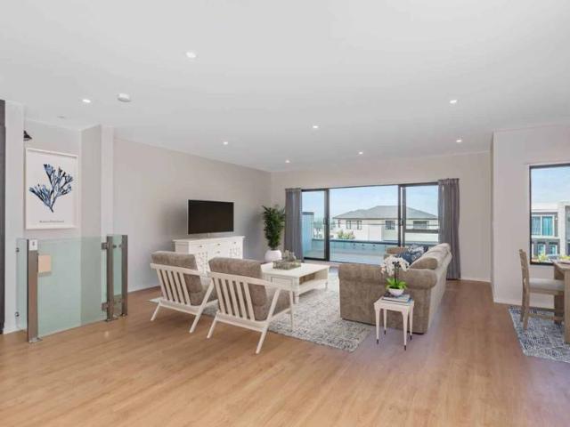 Townhouse for rent in Whangaparaoa
