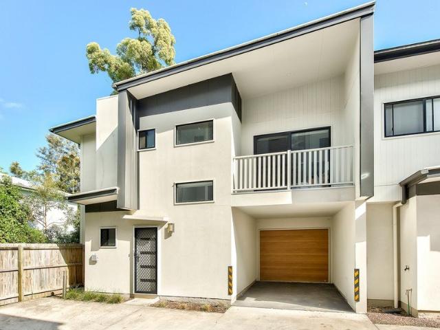 Townhouse for rent in Toombul, Queensland