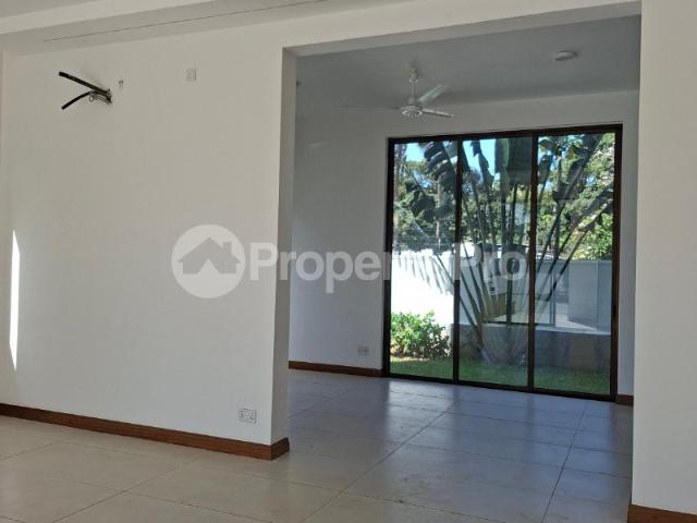 Townhouse for sale in Mombasa Road, Mombasa