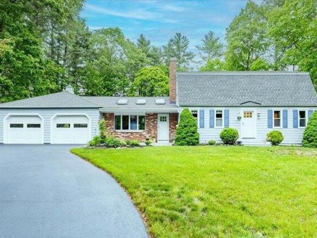 House for sale in Townsend, Massachusetts