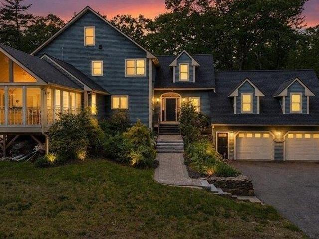House for sale in Townsend, Massachusetts