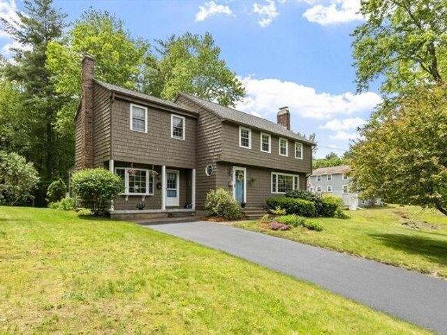 House for sale in Townsend, Massachusetts